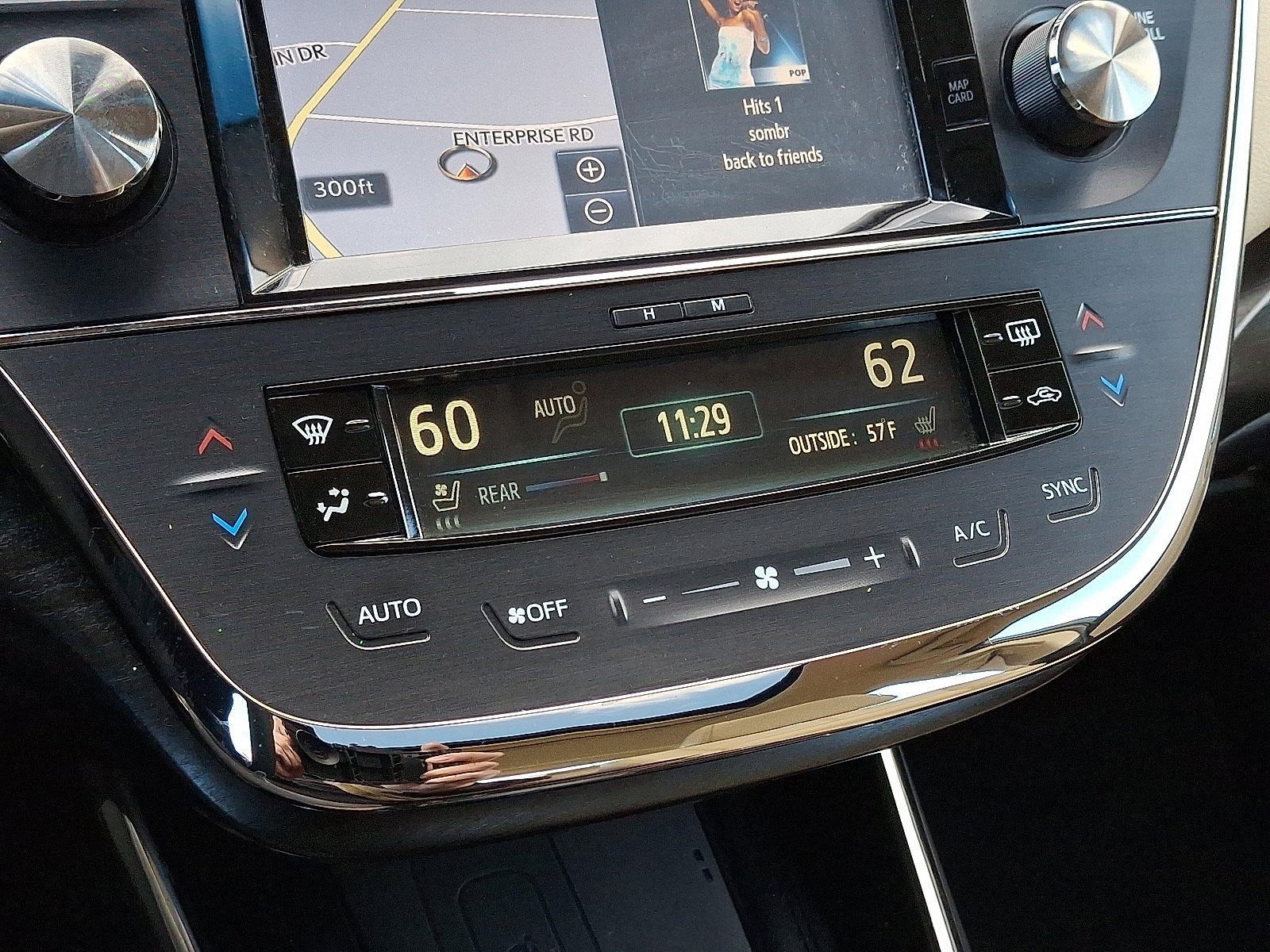 Used 2016 Toyota Avalon Limited image 26