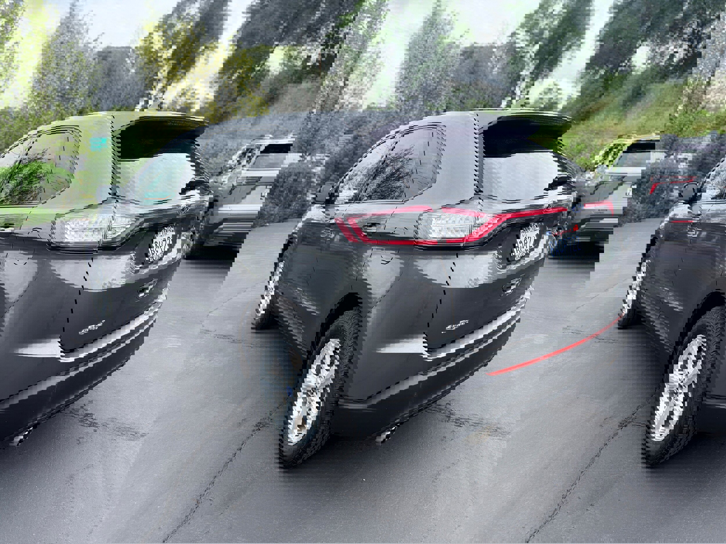 Used 2017 Ford Edge SE image 8