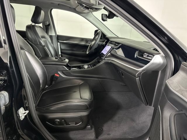 Used 2023 Jeep Grand Cherokee 4WD 4xe image 28