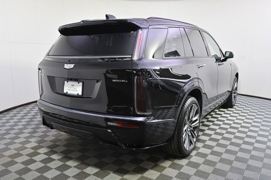 Certified 2026 Cadillac Vistiq Platinum w/ LPO, Floor Liner Package AWD/4WD image 6