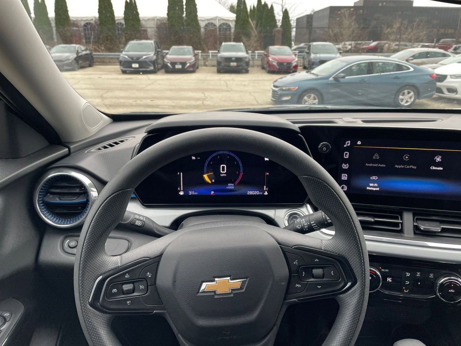 Used 2025 Chevrolet Trax LT image 33