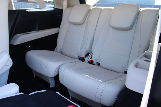 Used 2024 Mercedes-Benz GLS 450 4MATIC image 46