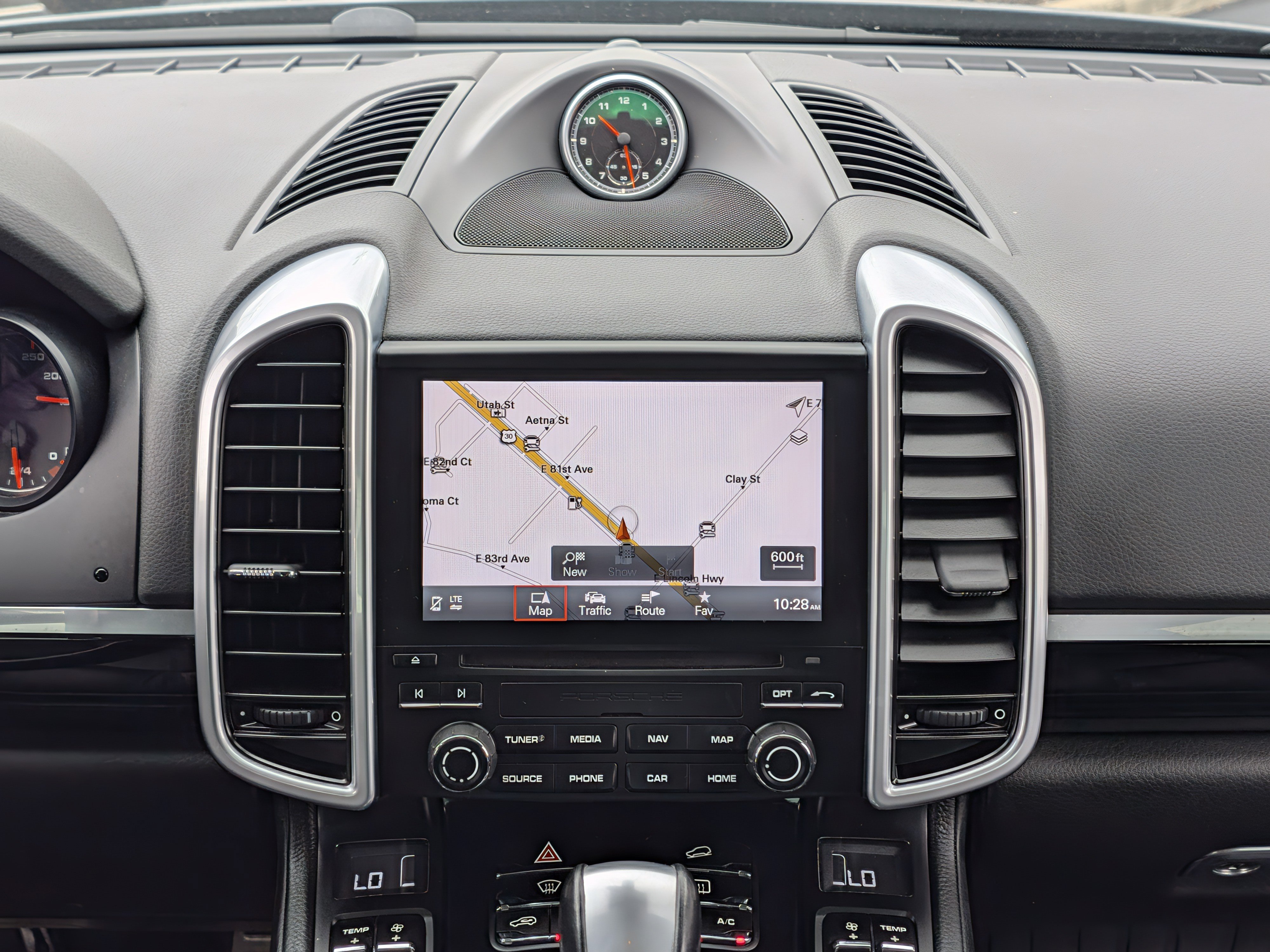 Used 2017 Porsche Cayenne S AWD/4WD image 31