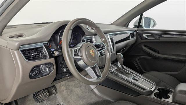 Used 2017 Porsche Macan image 24