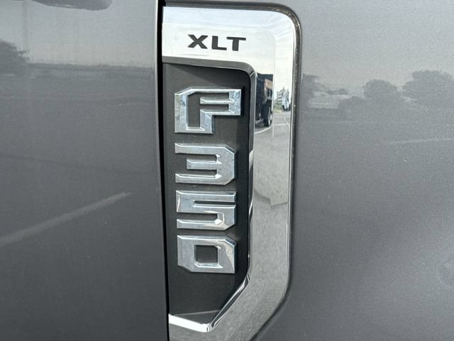 Used 2021 Ford F350 XLT w/ XLT Premium Package AWD/4WD image 18