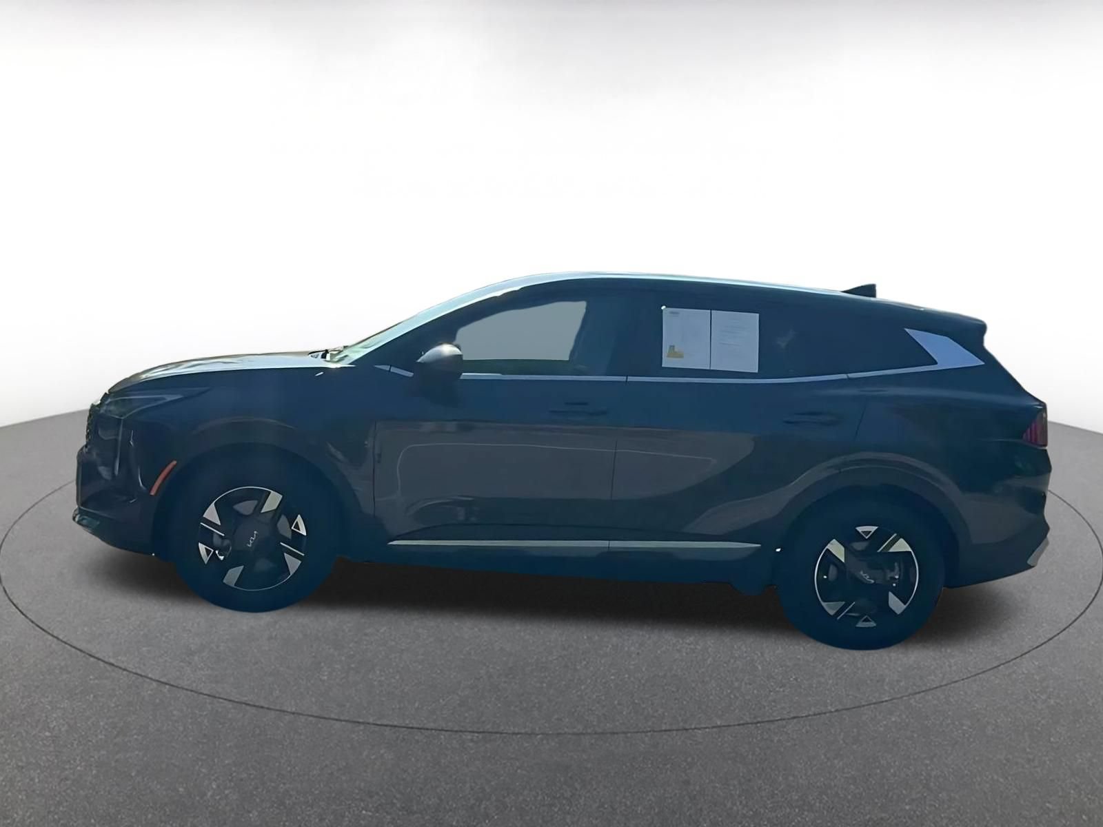 Used 2026 Kia Sportage LX FWD image 8