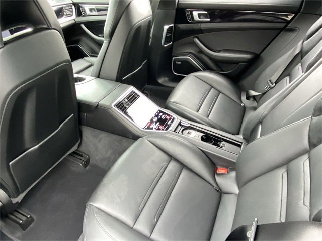 Used 2019 Porsche Panamera 4 image 18