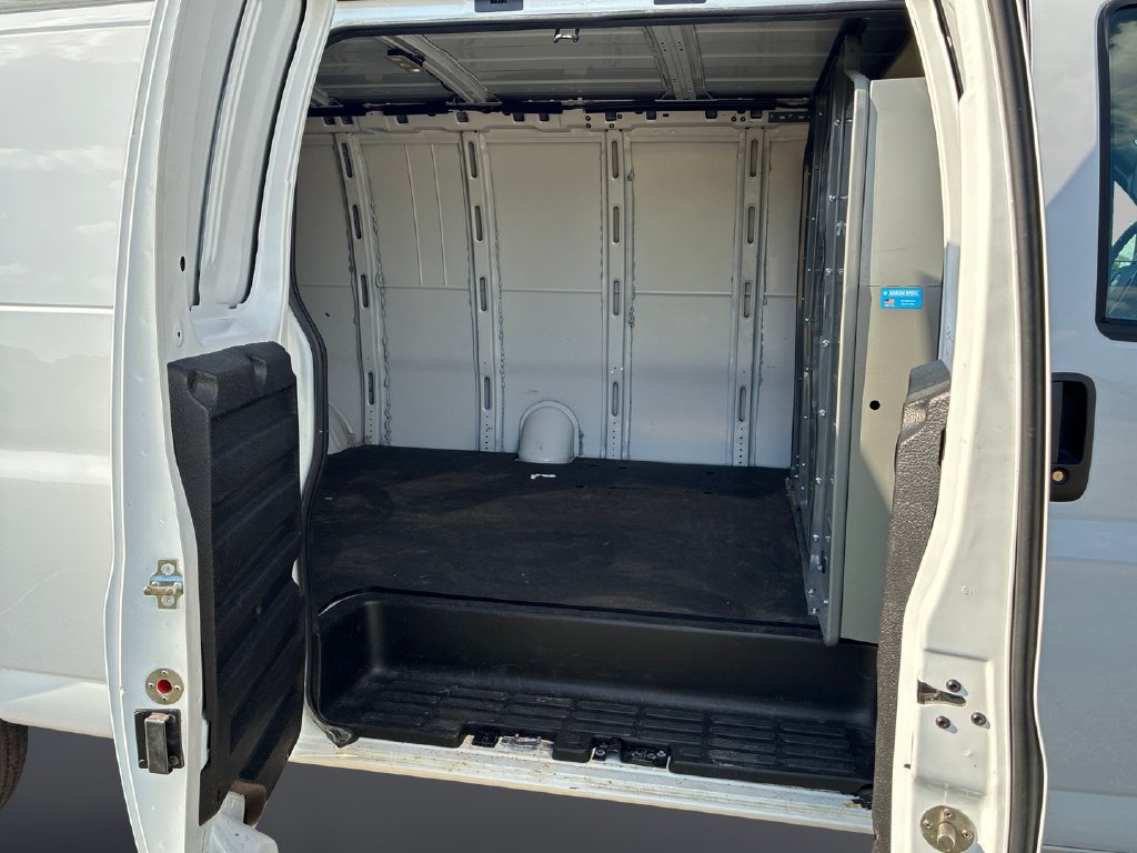 Used 2025 Chevrolet Express 3500 Extended w/ Driver Convenience Package RWD image 16