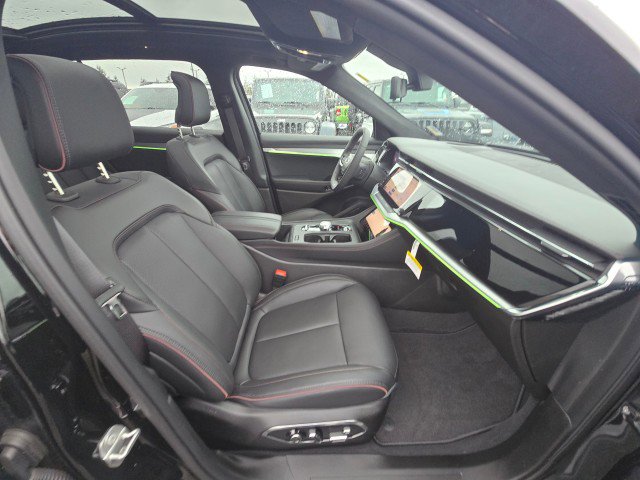 Used 2024 Jeep Wagoneer S image 12