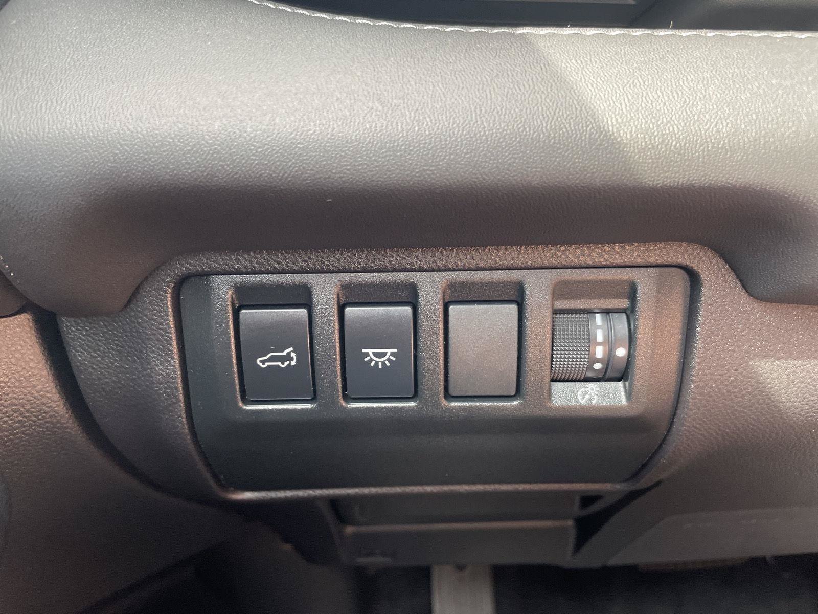 Certified 2025 Subaru Ascent Limited AWD/4WD image 18