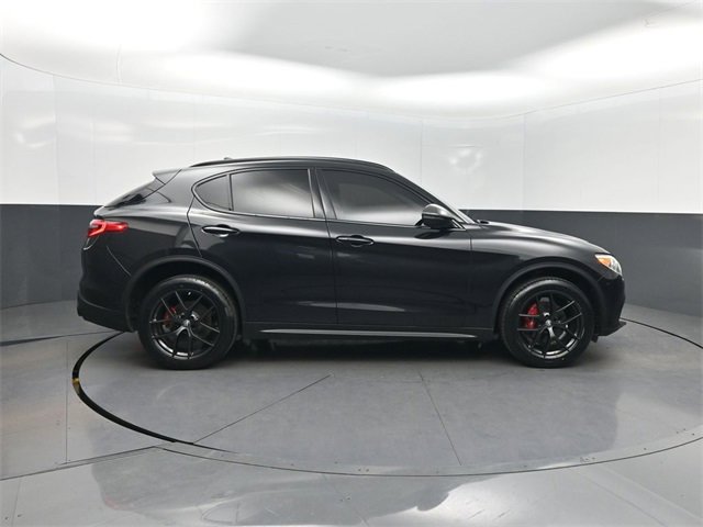 Used 2019 Alfa Romeo Stelvio Sprint w/ Nero Edizione image 38