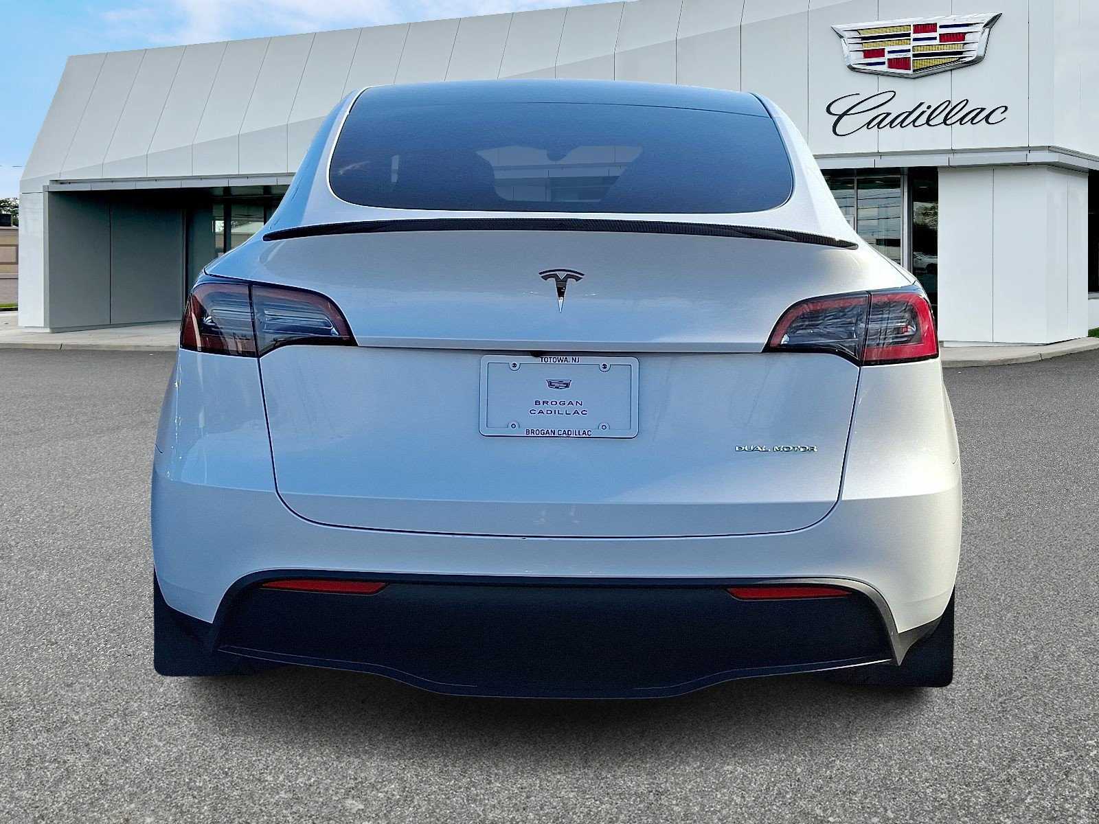 Used 2023 Tesla Model Y Long Range image 5