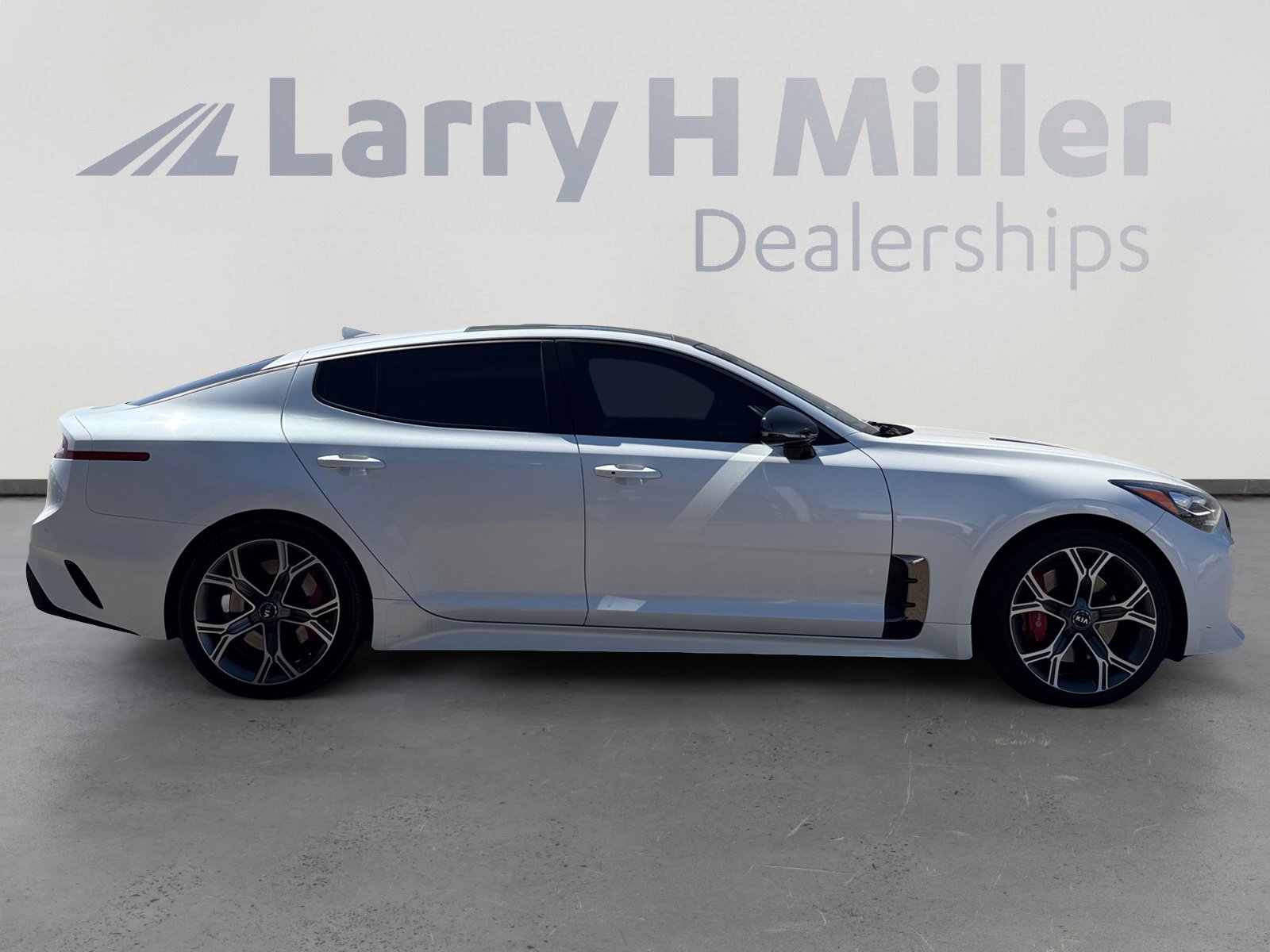 Used 2018 Kia Stinger GT2 RWD image 6