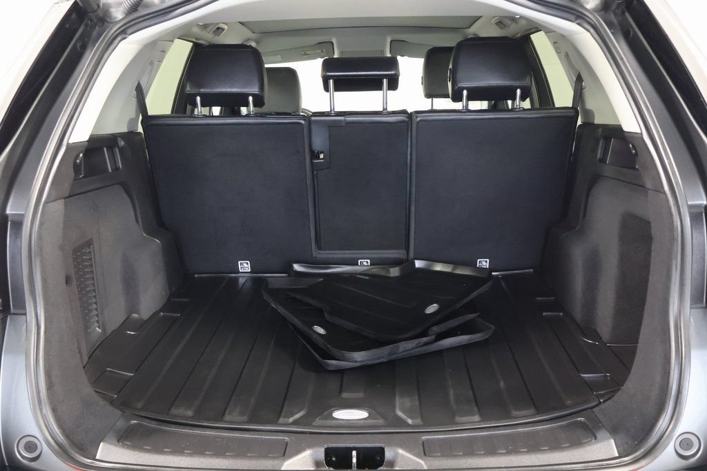 Used 2017 Land Rover Discovery Sport HSE AWD/4WD image 14