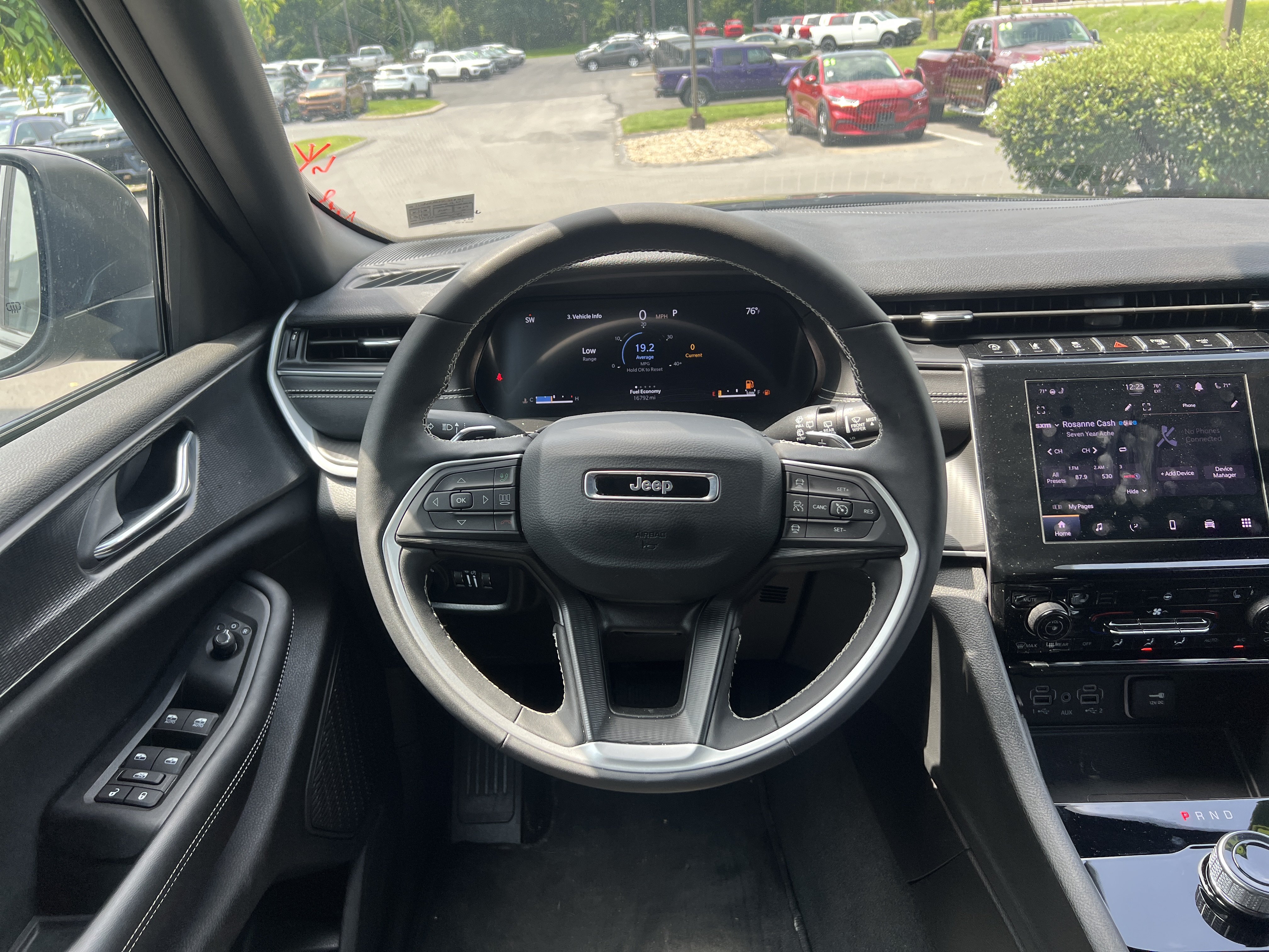 Certified 2025 Jeep Grand Cherokee Laredo X w/ Luxury Tech Group I AWD/4WD image 17