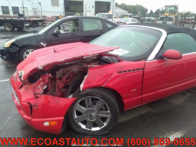 Used 2002 Ford Thunderbird Deluxe RWD image 2