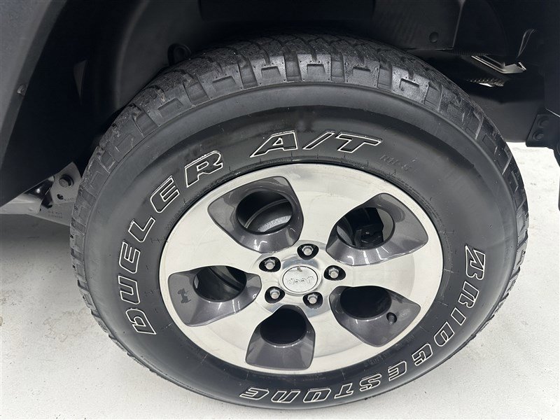 Used 2018 Jeep Wrangler Unlimited Sport S AWD/4WD image 16