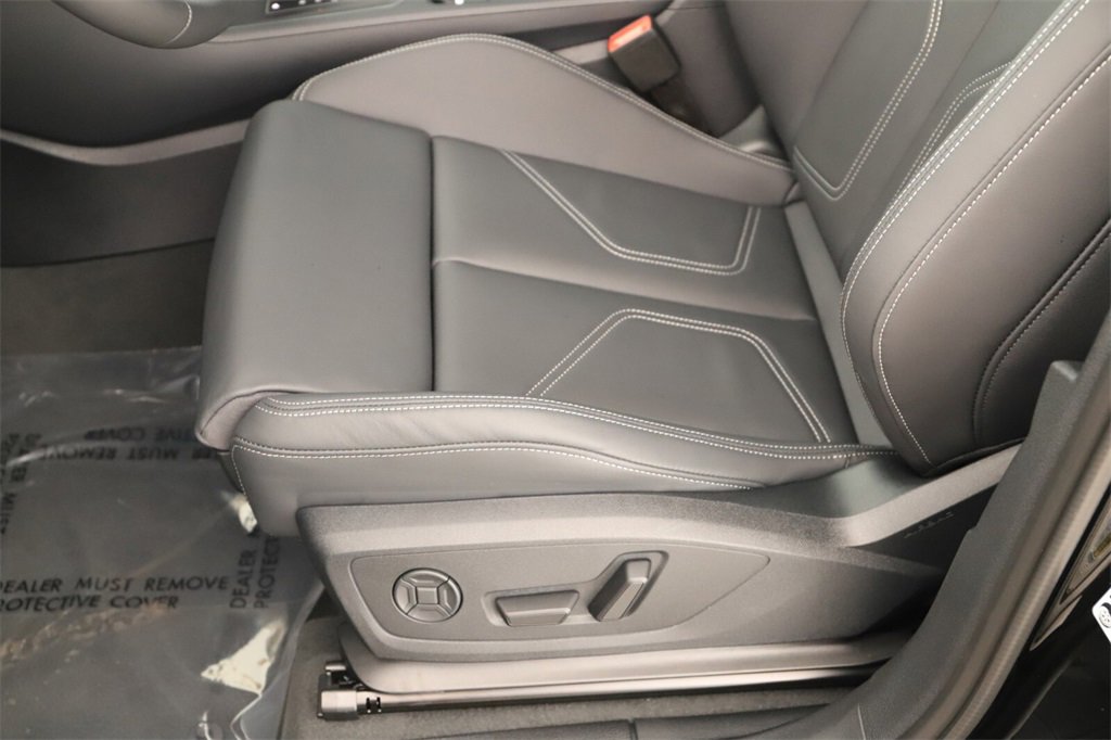 New 2025 Audi Q3 2.0T Premium image 25