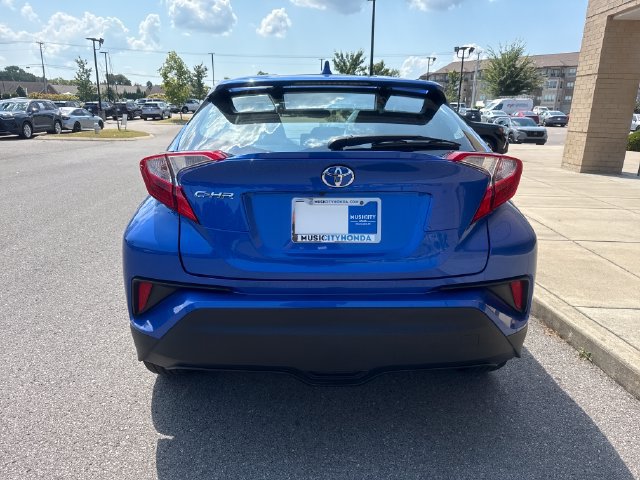 Used 2021 Toyota C-HR XLE FWD image 4