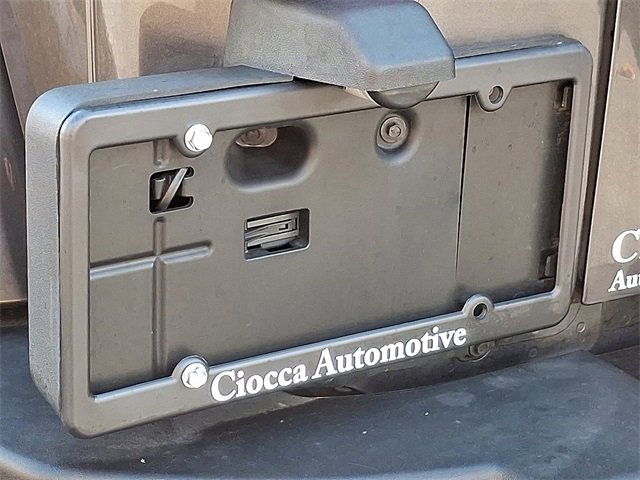 Used 2018 Jeep Wrangler Unlimited Sahara w/ Connectivity Group image 28