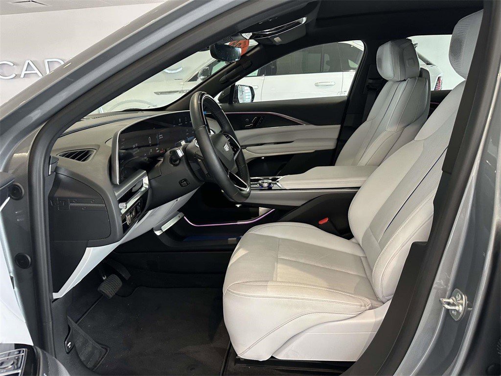Certified 2024 Cadillac Lyriq Luxury image 26