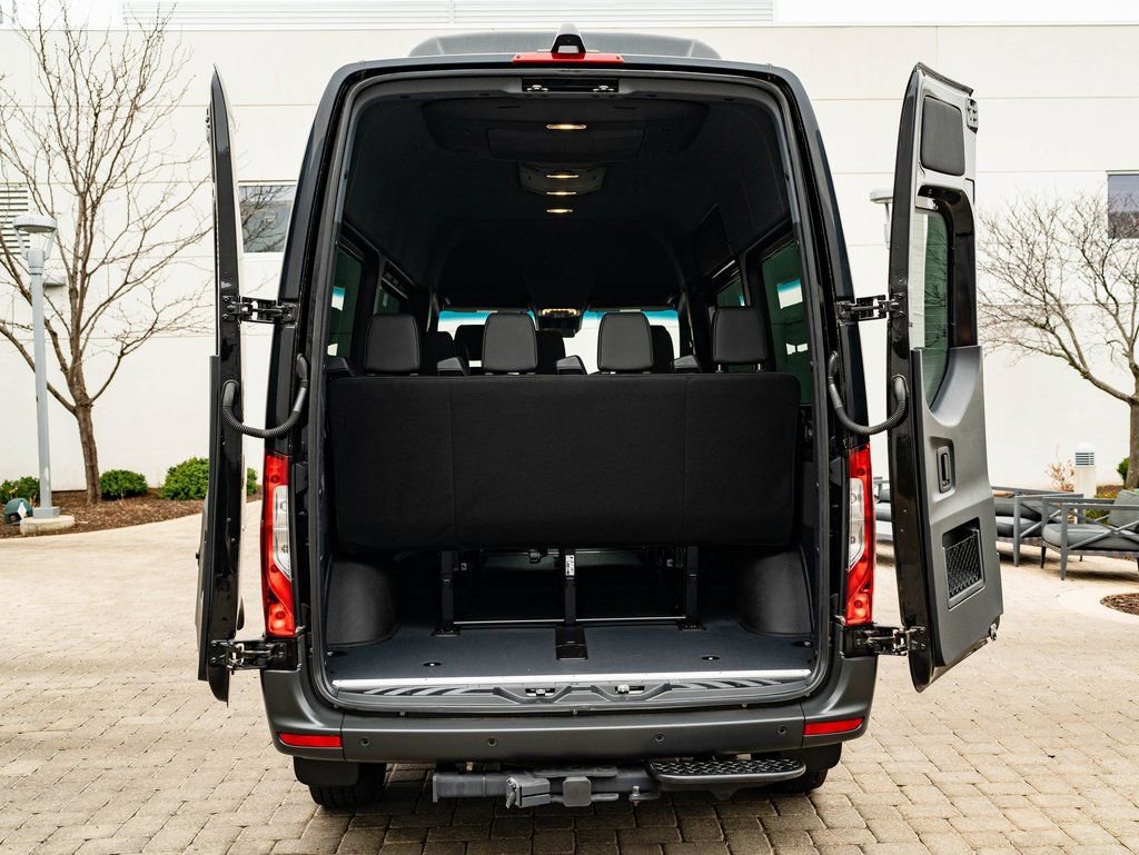 Used 2023 Mercedes-Benz Sprinter 2500 image 19