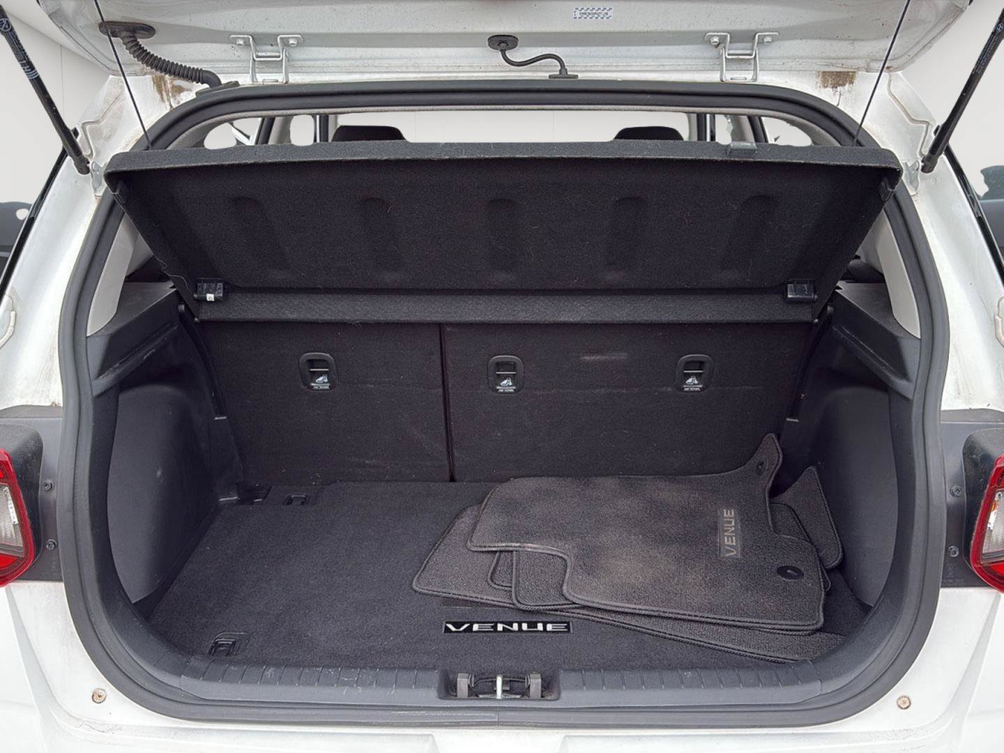 Used 2023 Hyundai Venue SEL w/ Cargo Package FWD image 17