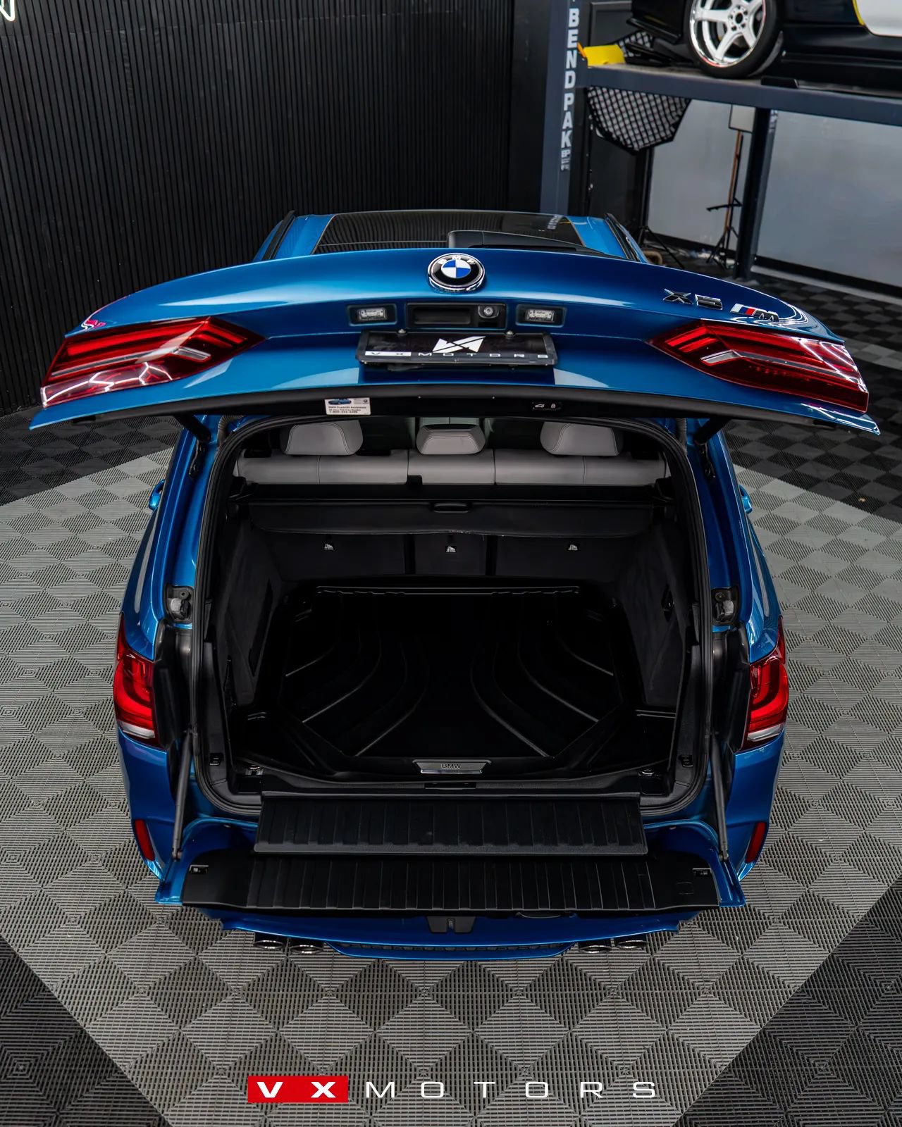Used 2017 BMW X5 M AWD/4WD image 16