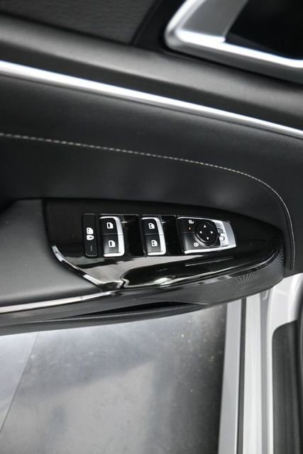 Used 2025 Kia K5 GT-Line image 10