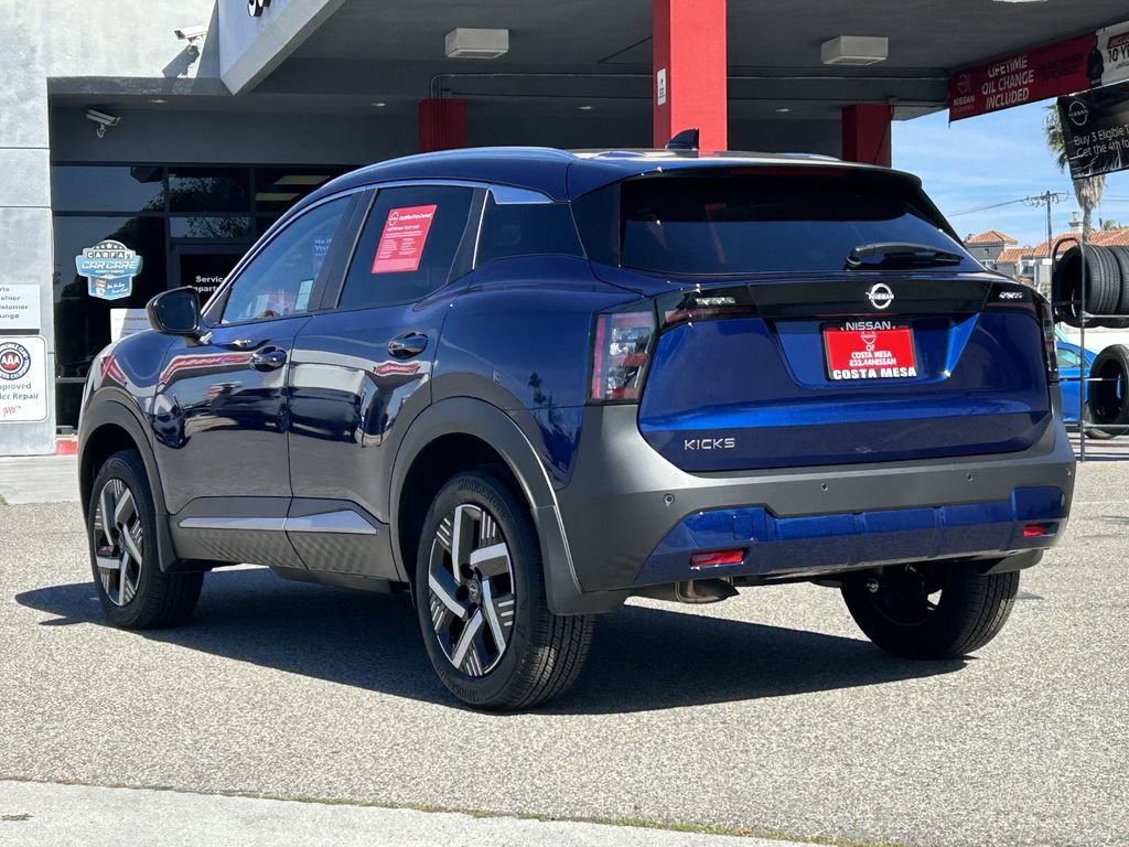 Used 2026 Nissan Kicks SV image 2