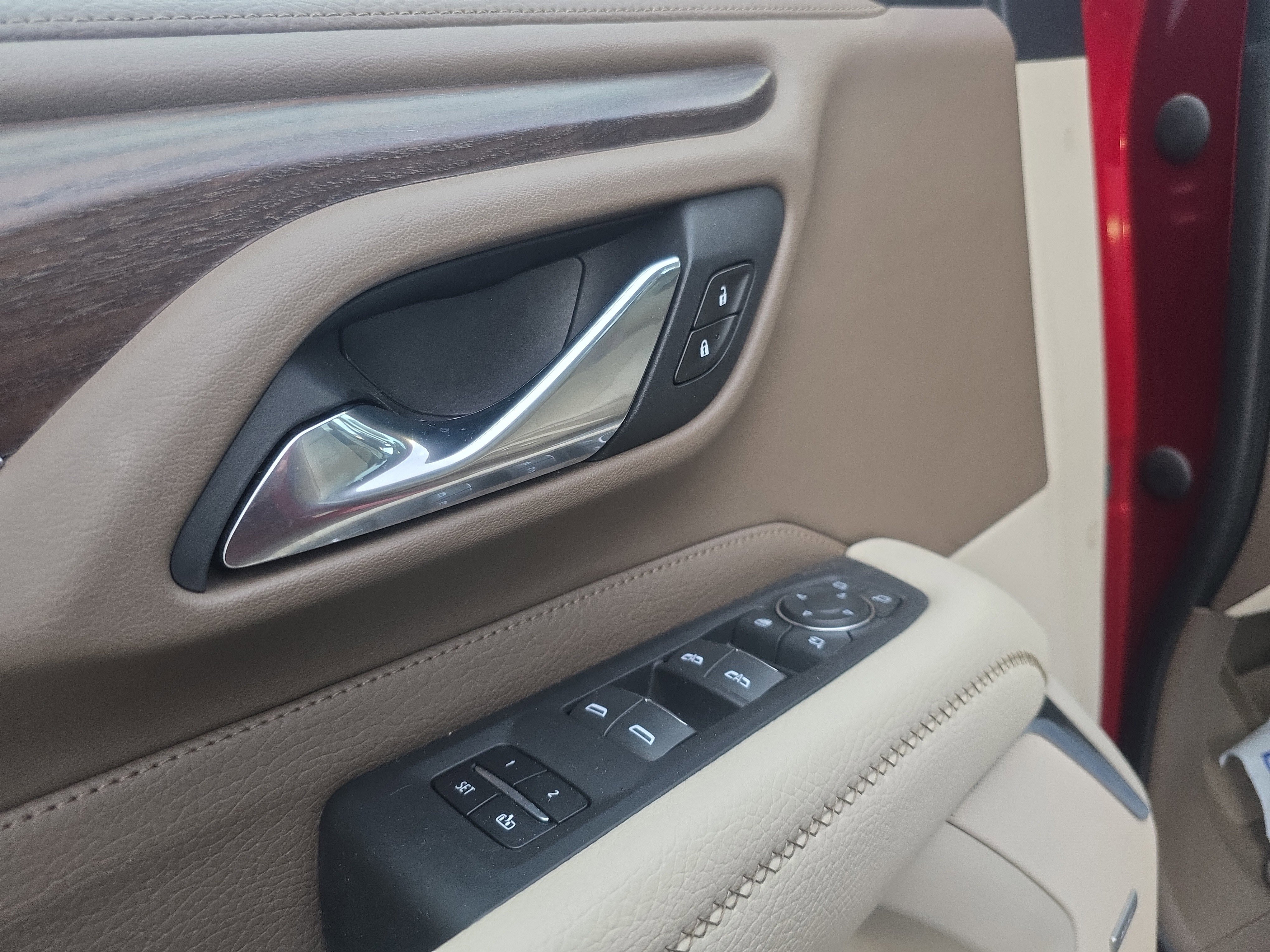 Used 2021 GMC Yukon Denali w/ Denali Ultimate Package image 18