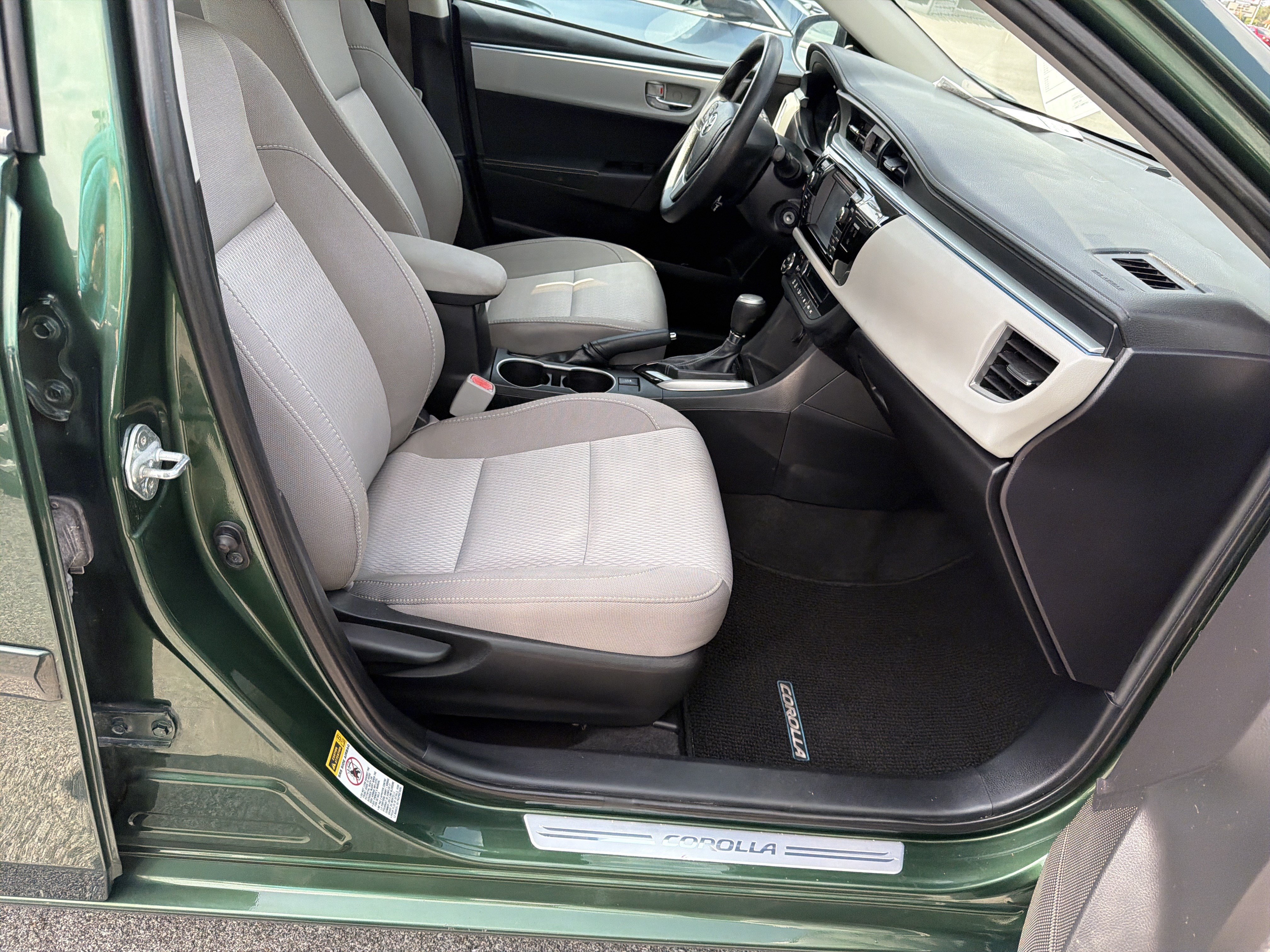 Used 2015 Toyota Corolla LE w/ Body Protection Package #1 FWD image 55