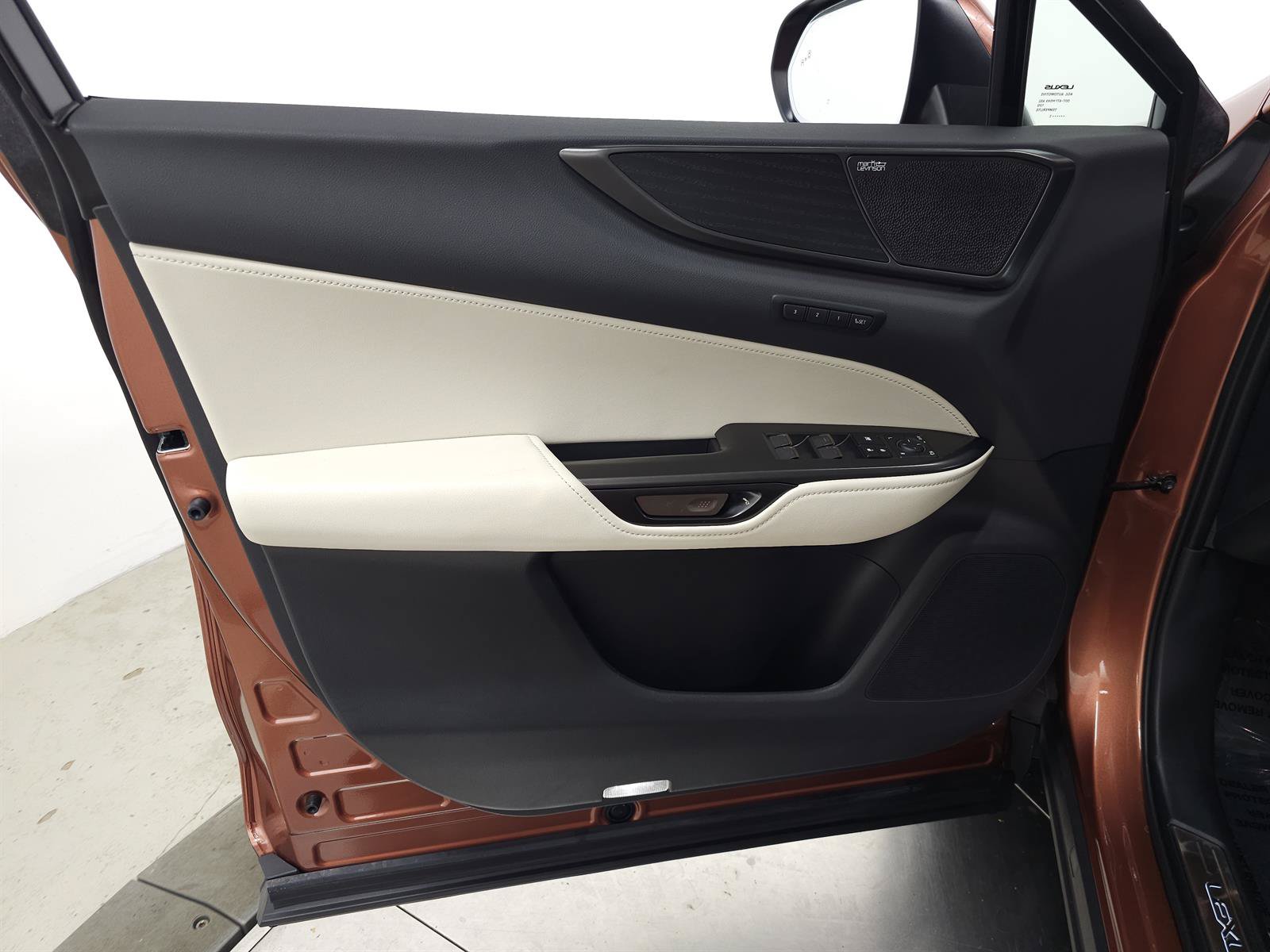 Certified 2025 Lexus NX 350 AWD w/ Accessory Package (K3) image 15