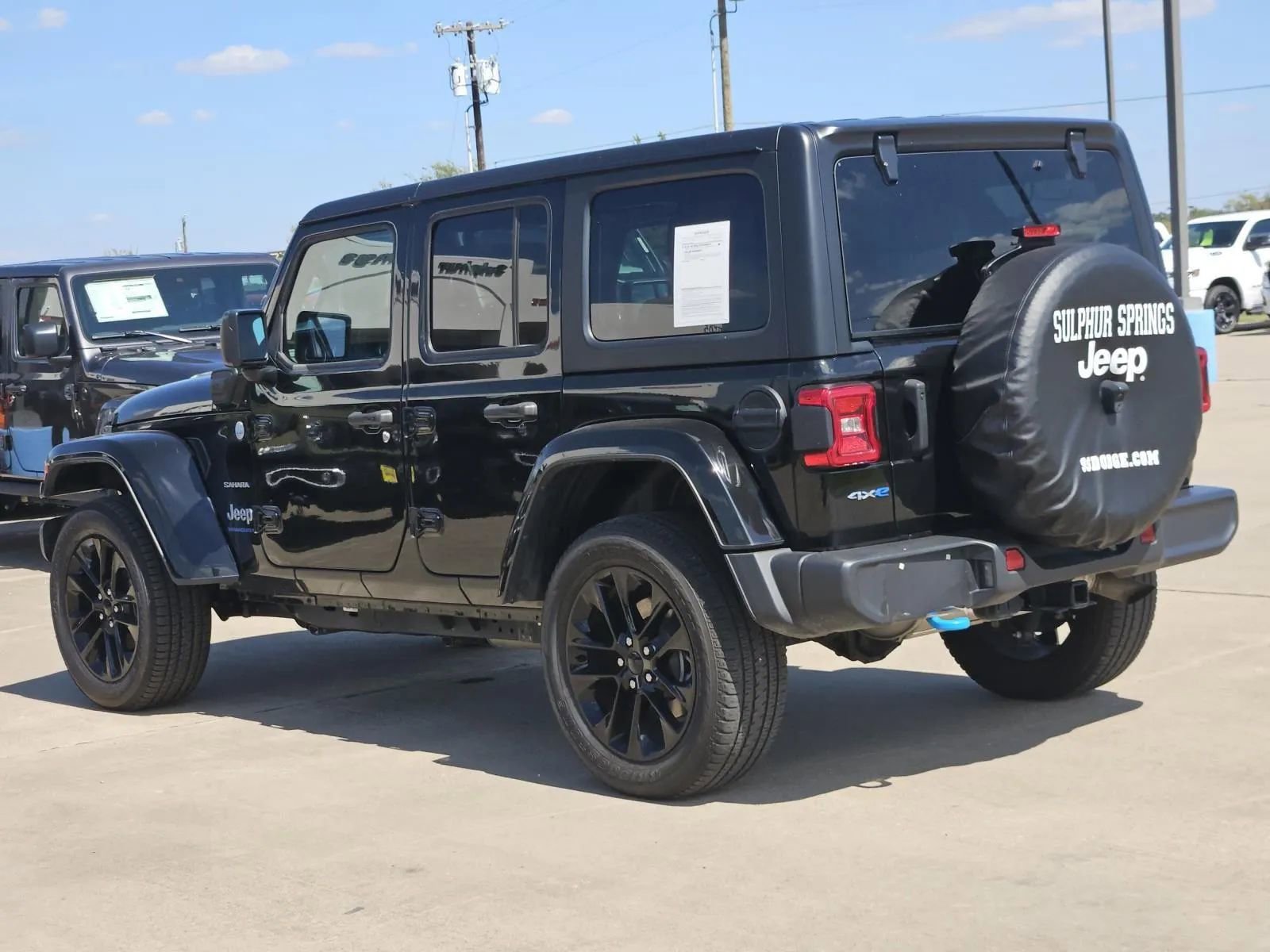 Used 2023 Jeep Wrangler Sahara image 6