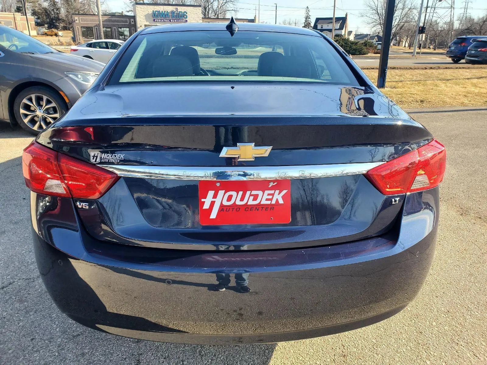 Used 2015 Chevrolet Impala LT w/ Convenience Package image 5