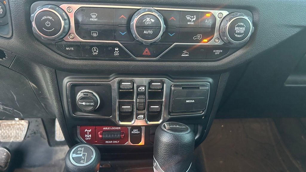 Used 2024 Jeep Gladiator Willys image 17