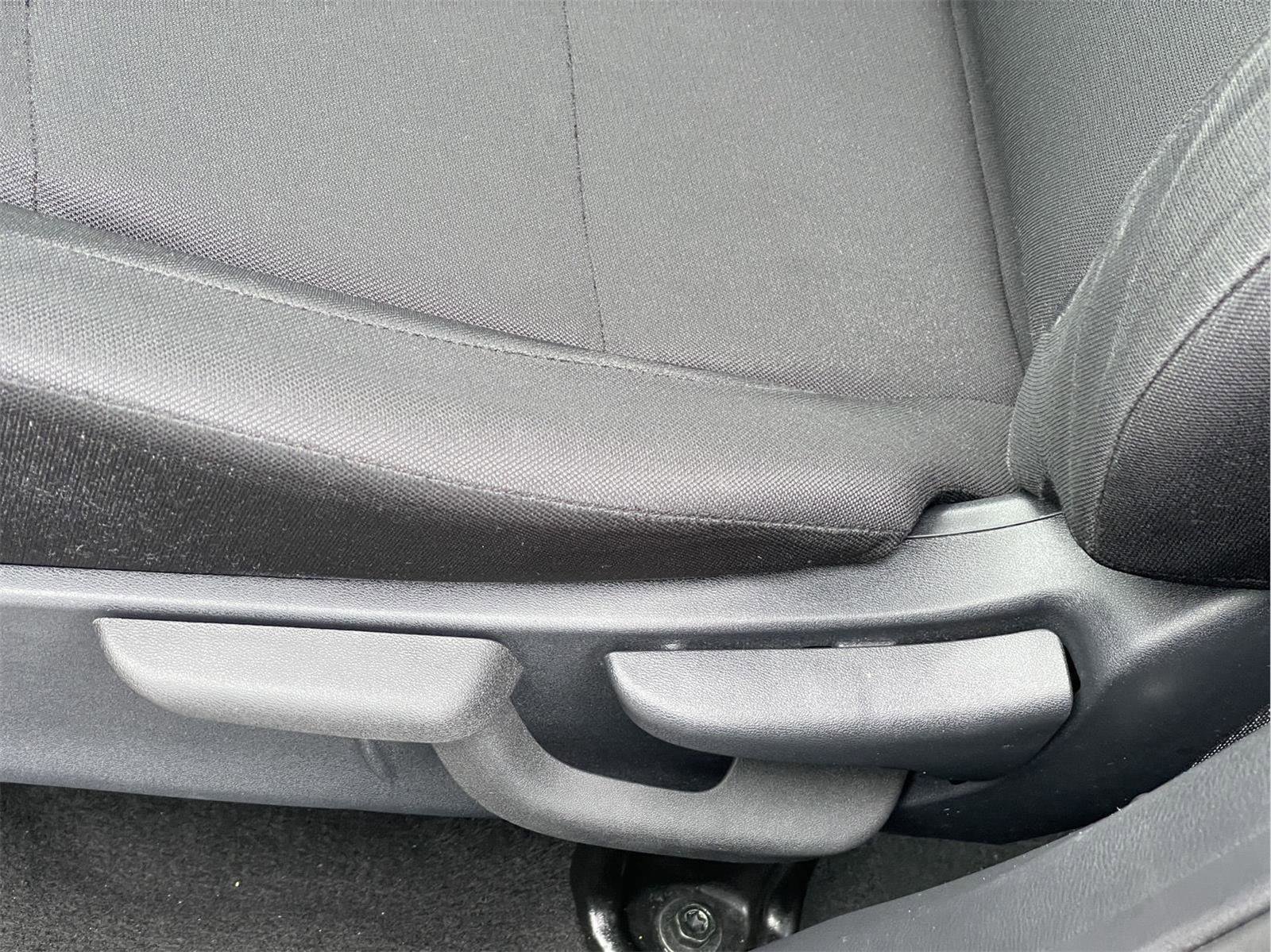 Used 2023 Nissan Kicks S image 23