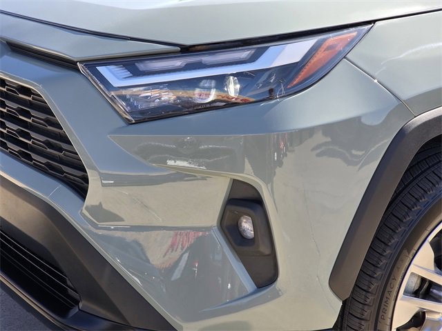 Used 2023 Toyota RAV4 XLE Premium image 6