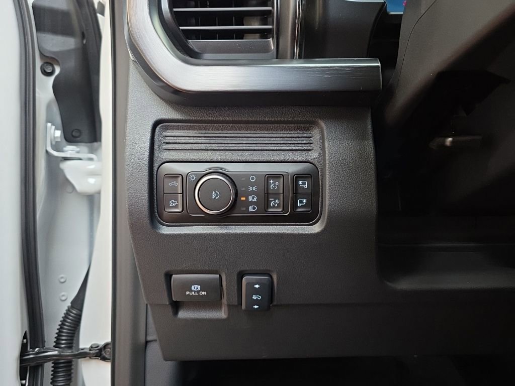 New 2026 Ford F350 Lariat image 25