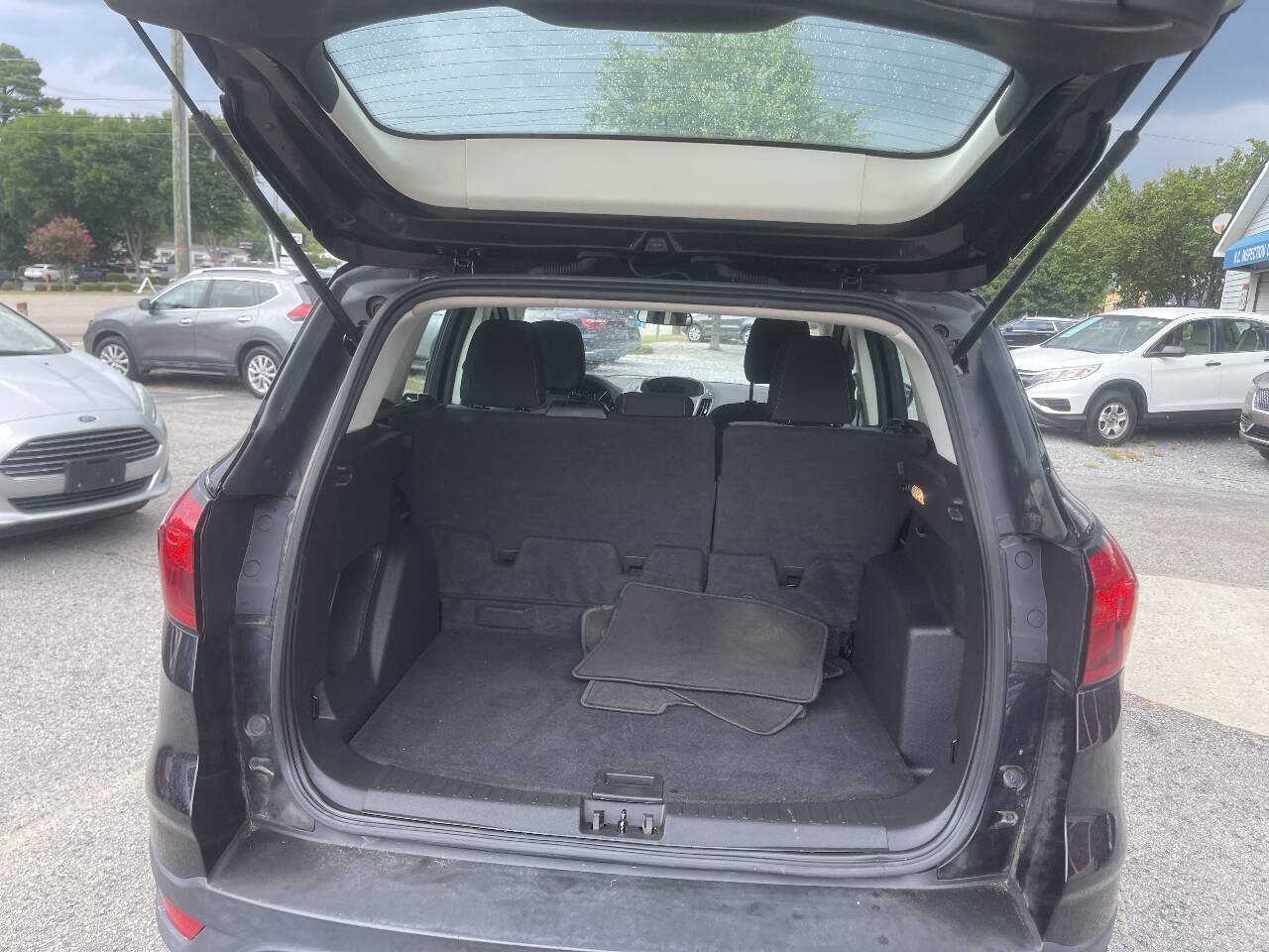 Used 2019 Ford Escape S FWD image 10