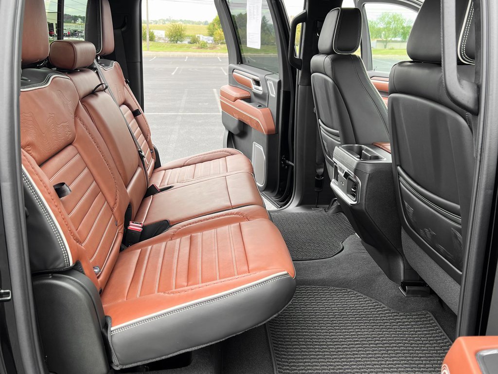 Used 2025 GMC Sierra 3500 Denali Ultimate image 24