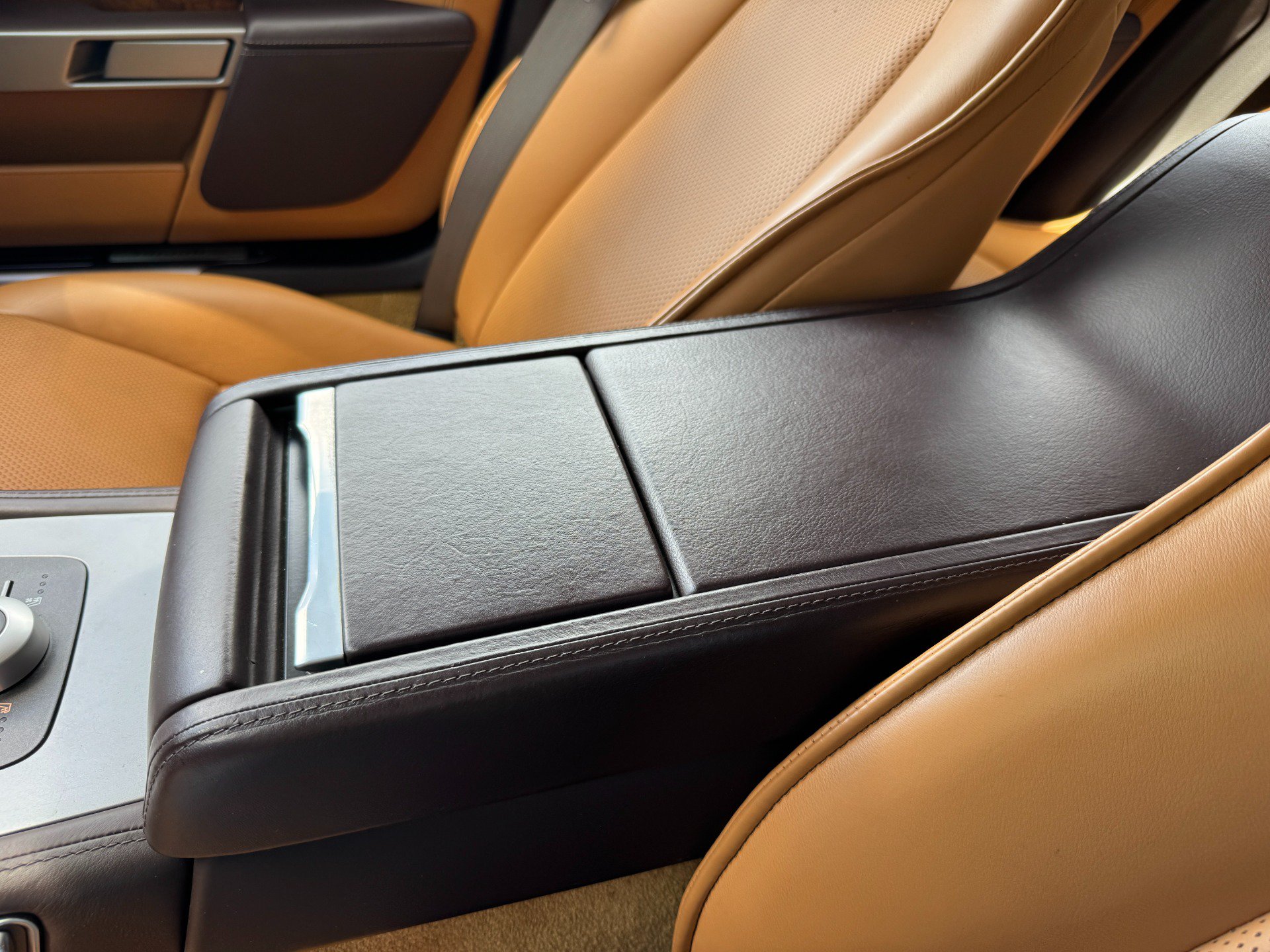 Used 2011 Aston Martin Rapide RWD image 39