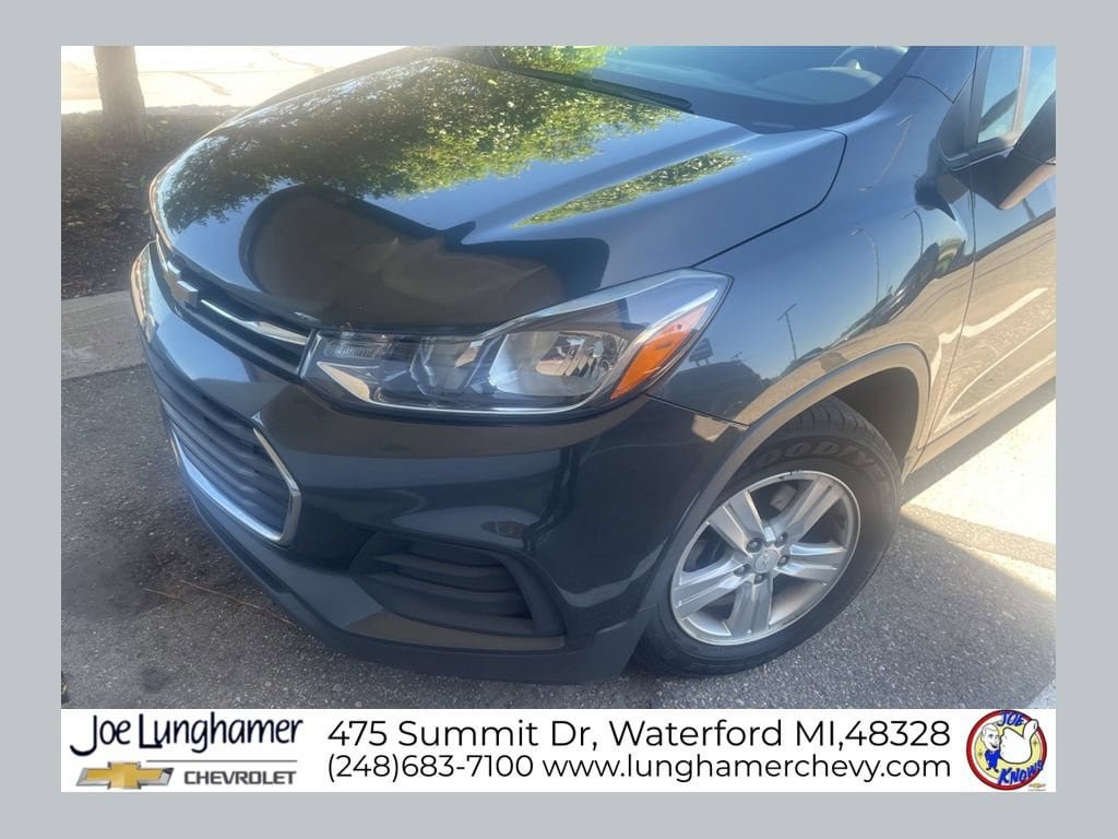Used 2019 Chevrolet Trax LS w/ Tint and Cruise Package FWD image 1