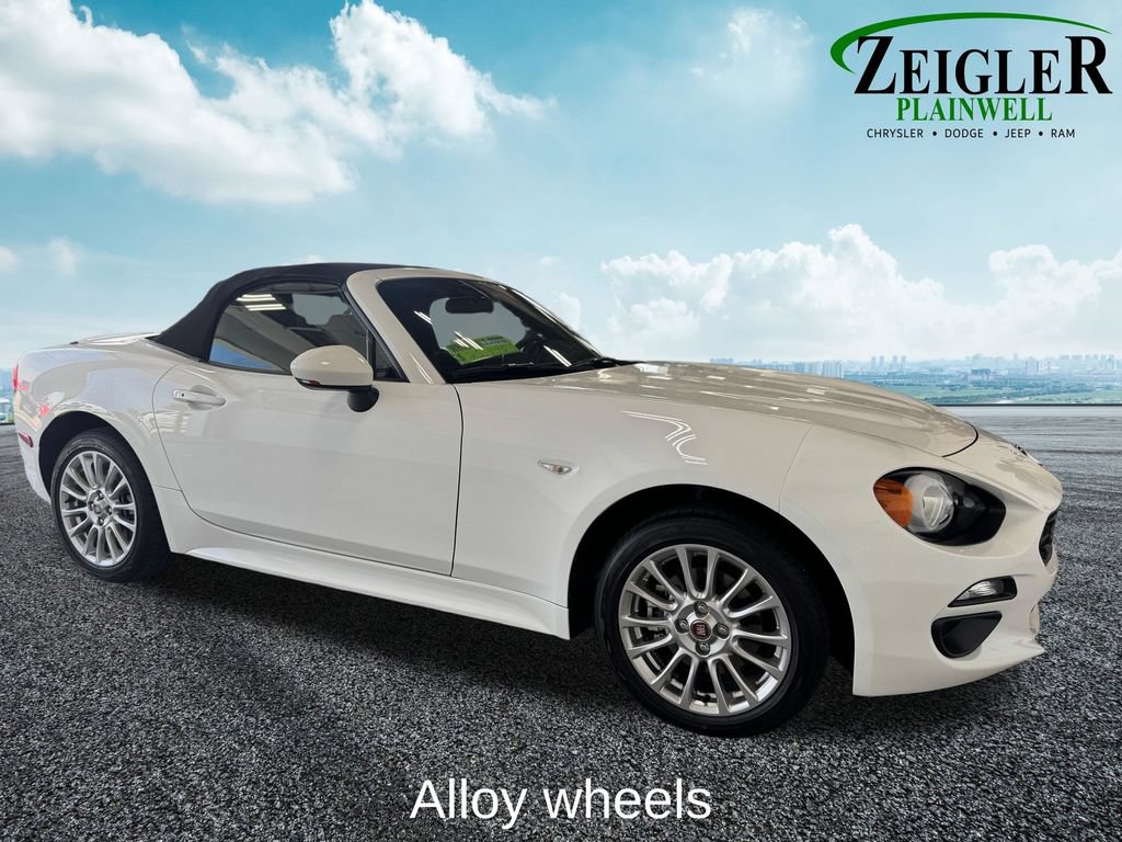 Used 2020 FIAT 124 Spider Classica w/ Technology Group RWD image 7