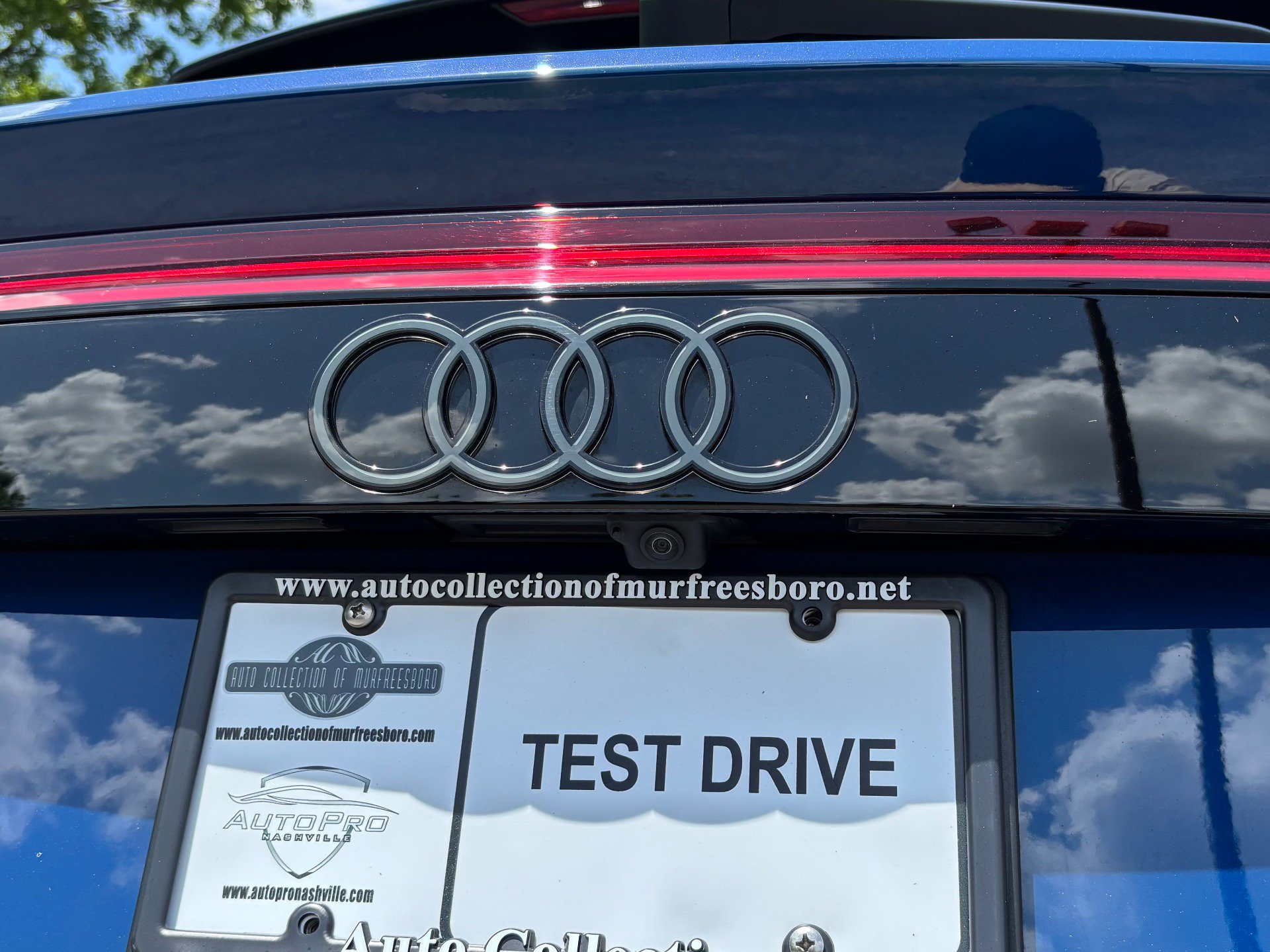 Used 2024 Audi SQ8 Prestige AWD/4WD image 17