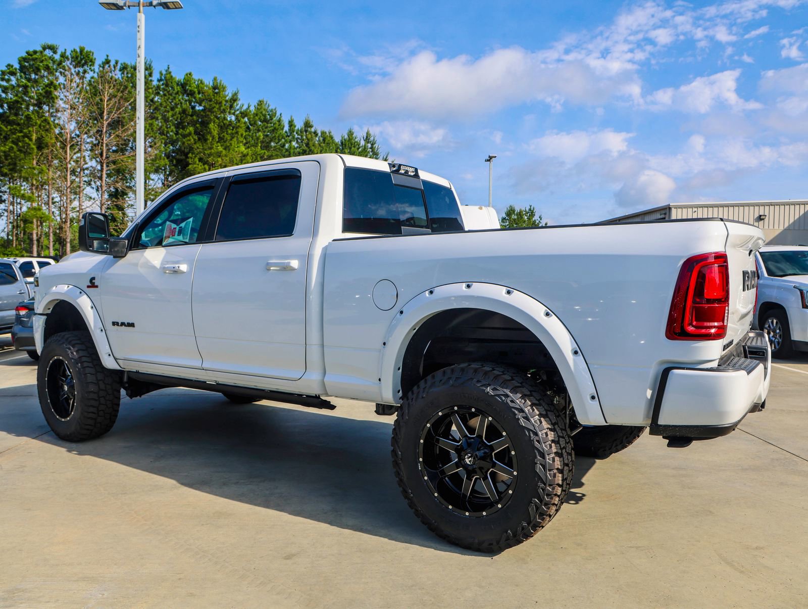 New 2026 RAM 2500 Laramie AWD/4WD image 5