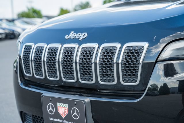 Used 2019 Jeep Cherokee Latitude Plus FWD image 11