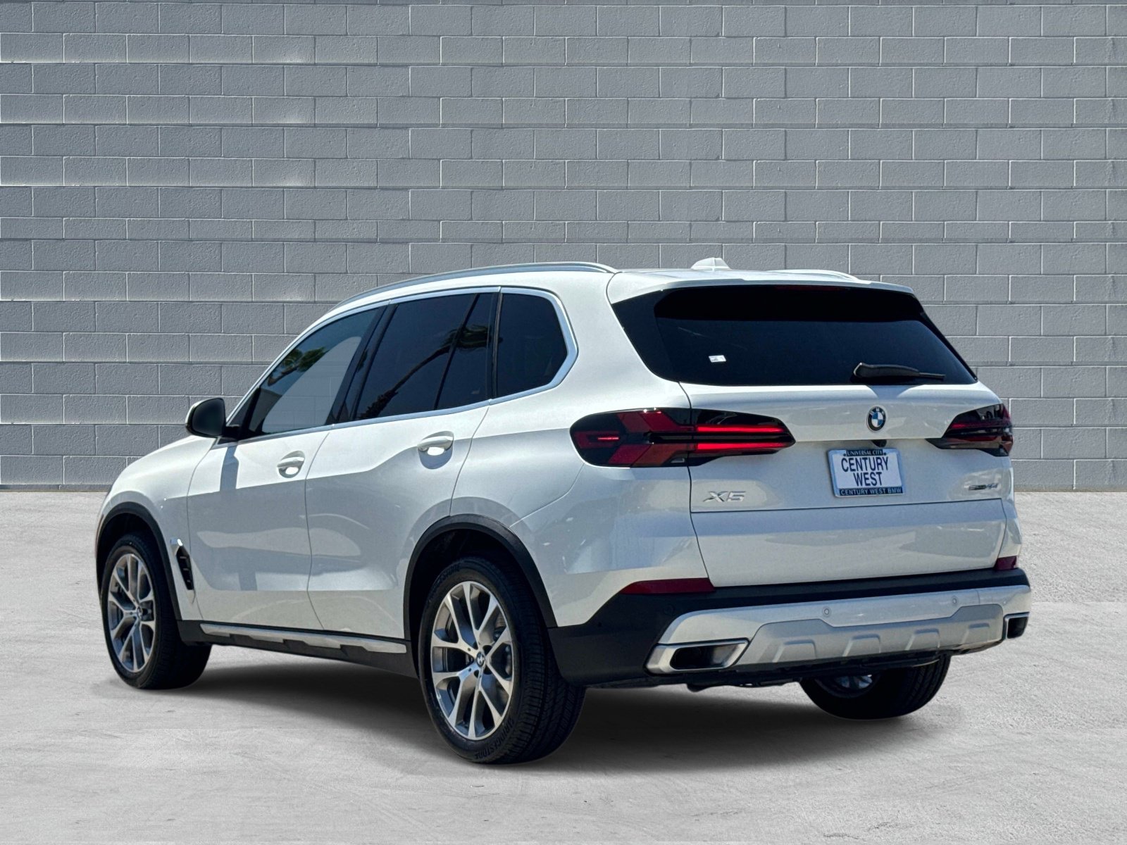 Used 2026 BMW X5 sDrive40i RWD image 3