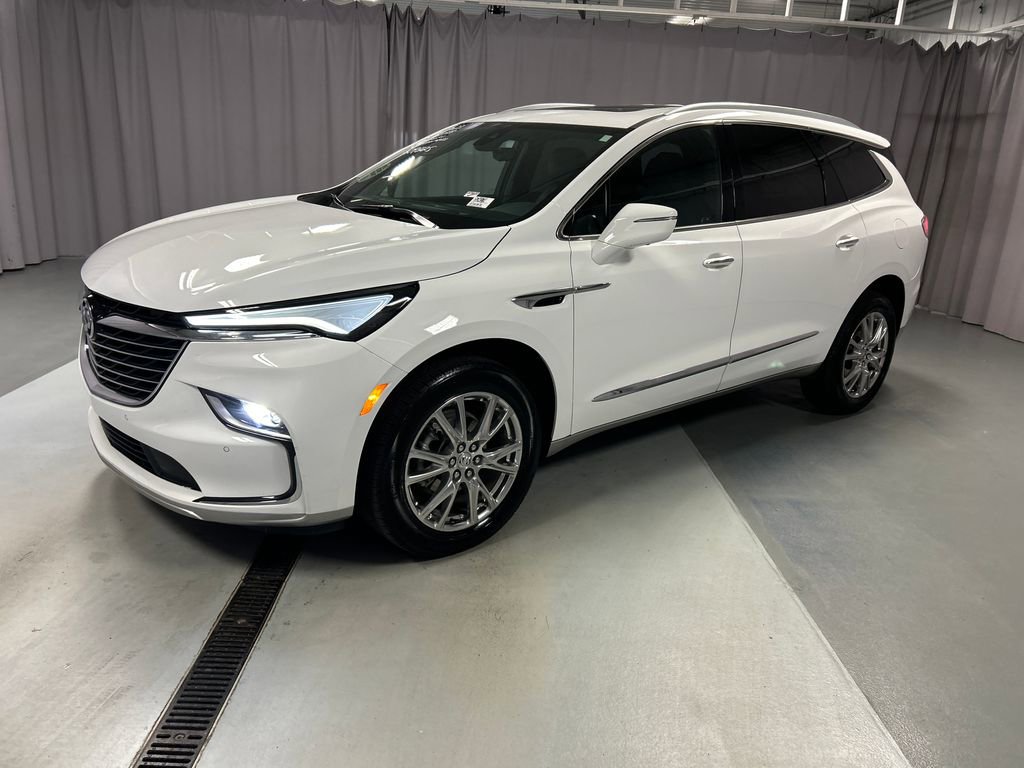 Used 2023 Buick Enclave Essence w/ Experience Buick Package image 3