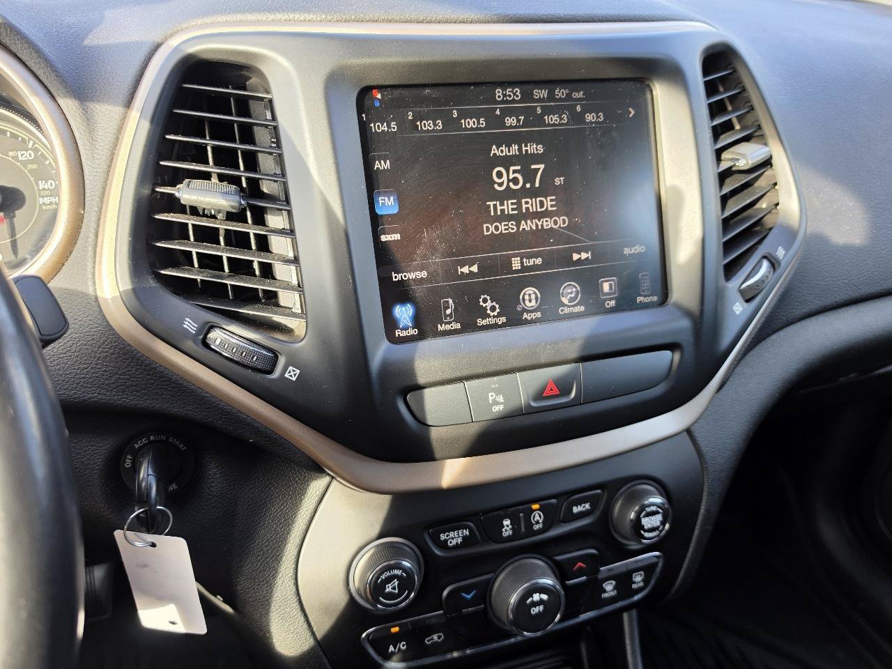 Used 2016 Jeep Cherokee 75th Anniversary AWD/4WD image 12